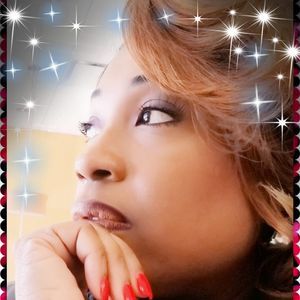 Meet your Posher, Yolounda